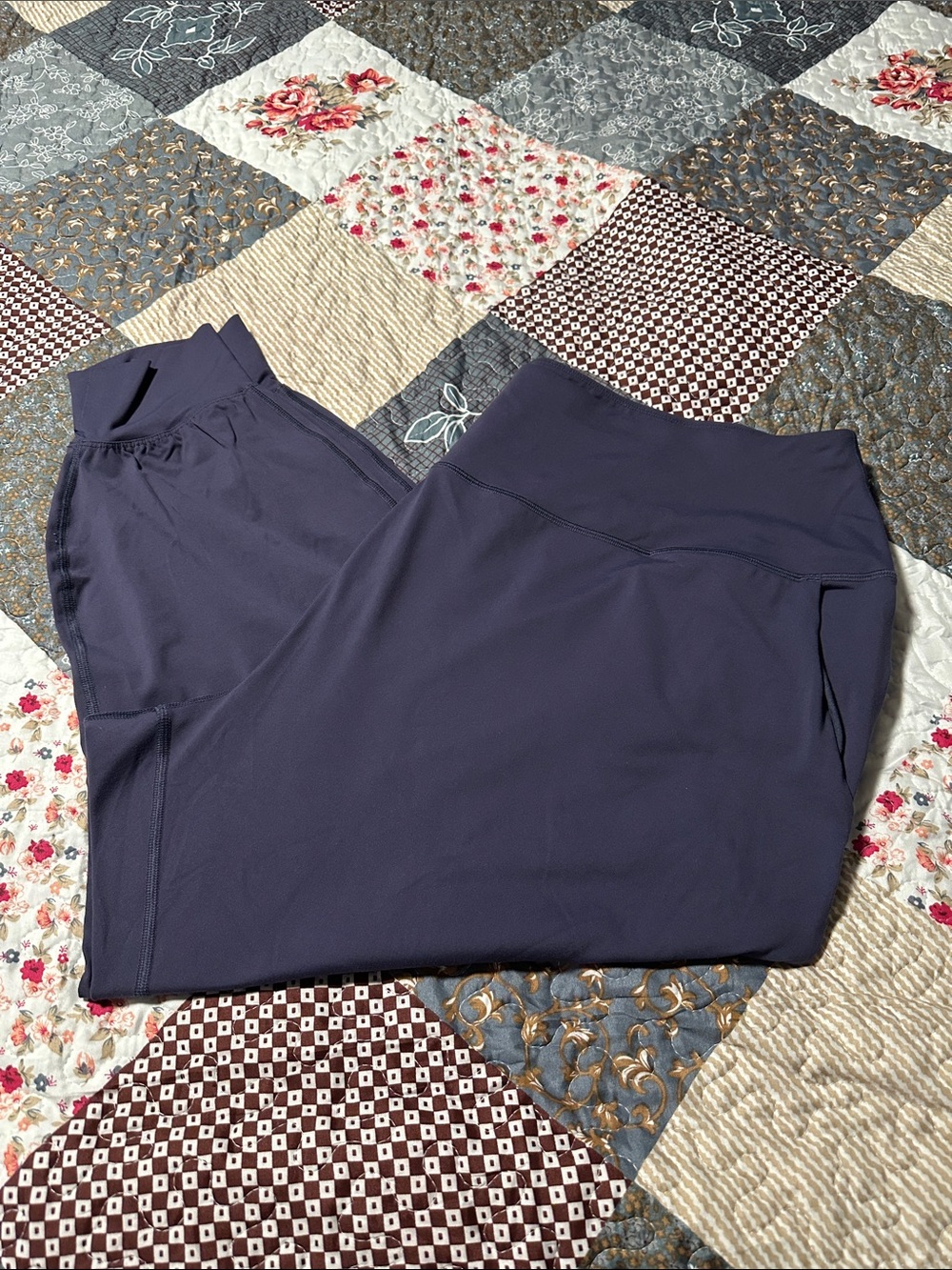 Under Armour Ladies Plus Size Thin Capri Motion Joggers, NWOT’s, Size 3X